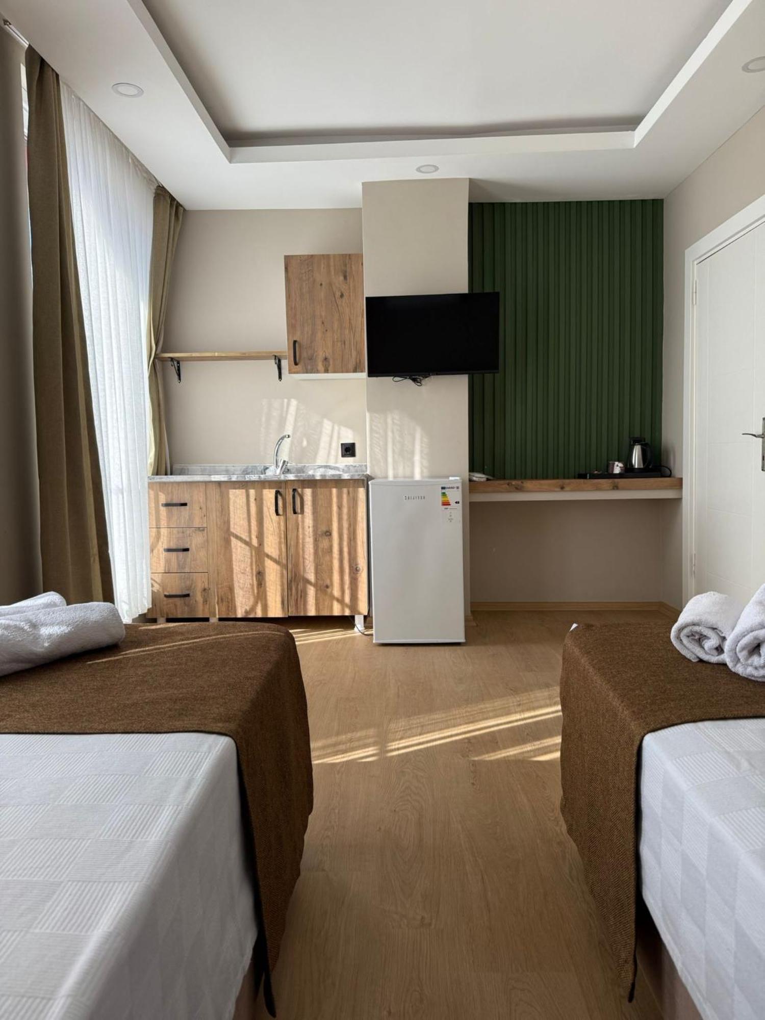 Red Castle Hotel & Pub Μπέλεκ Εξωτερικό φωτογραφία