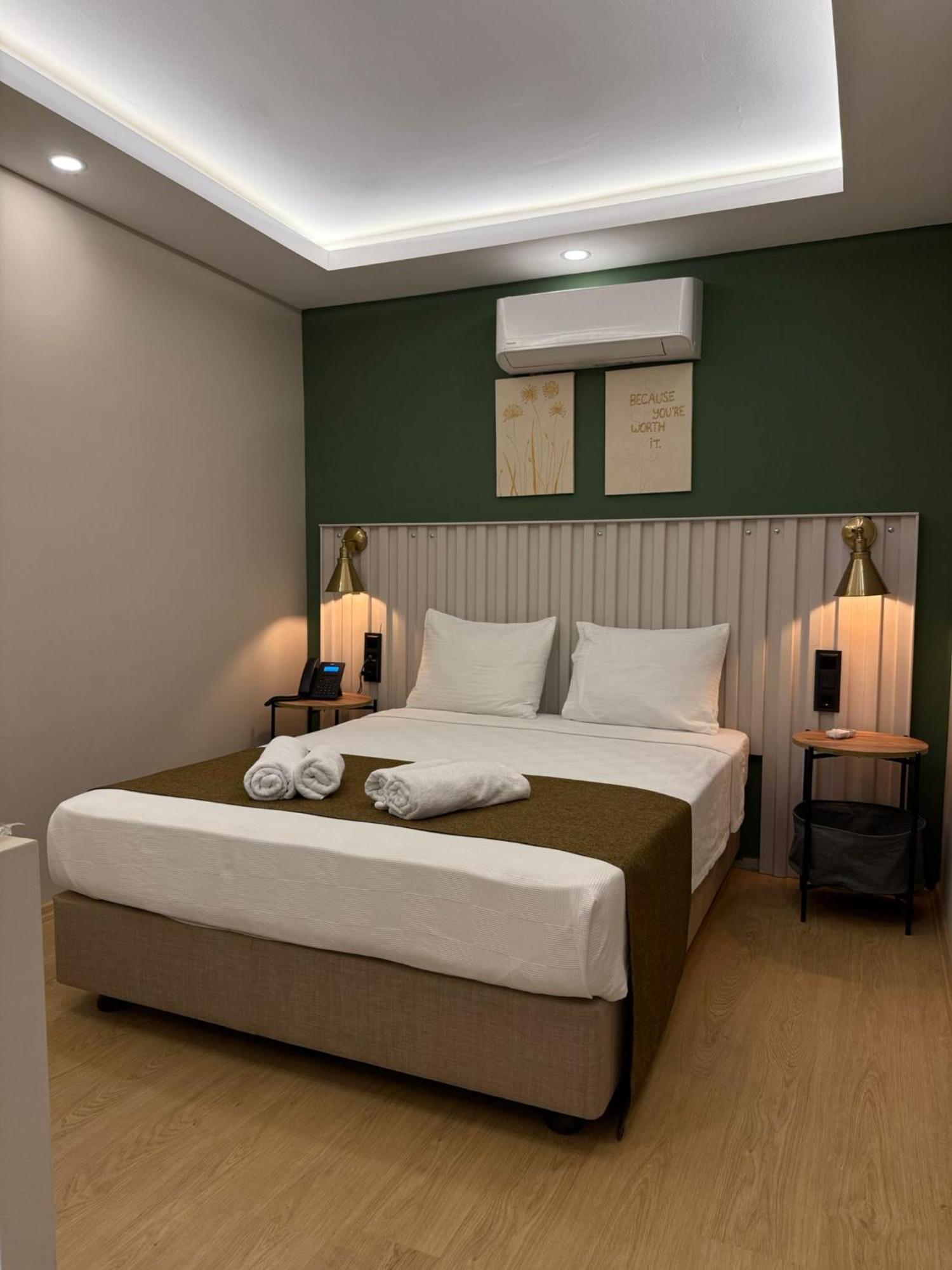 Red Castle Hotel & Pub Μπέλεκ Εξωτερικό φωτογραφία
