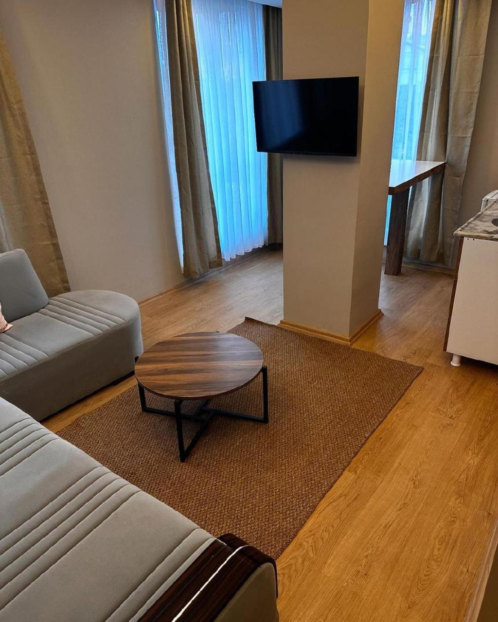 Red Castle Hotel & Pub Μπέλεκ Εξωτερικό φωτογραφία
